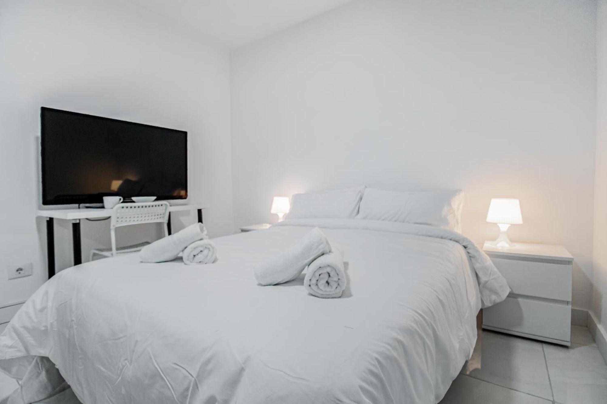 Las Palmas Comfort Rooms エクステリア 写真