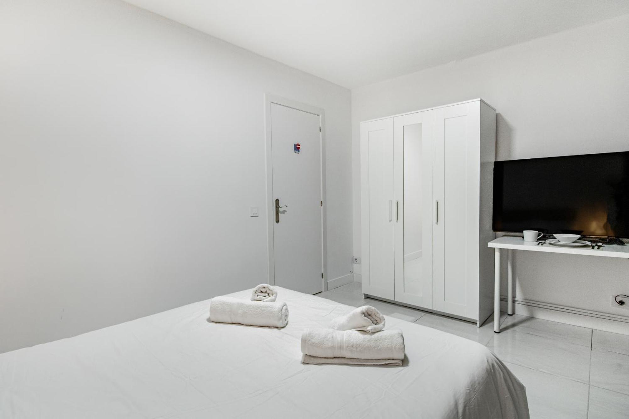 Las Palmas Comfort Rooms エクステリア 写真